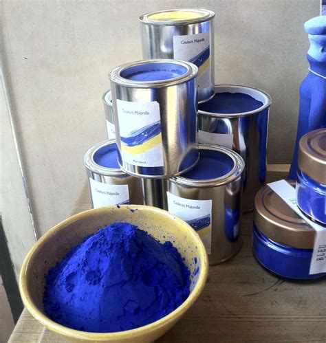 majorelle blue paint dulux.